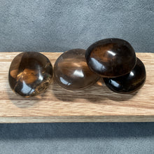 Load image into Gallery viewer, Smokey Quartz Palms - 1 lb
