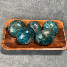 Load image into Gallery viewer, Blue Apatite Palms - 1 lb
