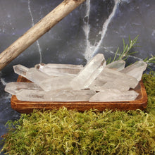 Load image into Gallery viewer, Clear Quartz Crystal Points by Size - 1 lb
